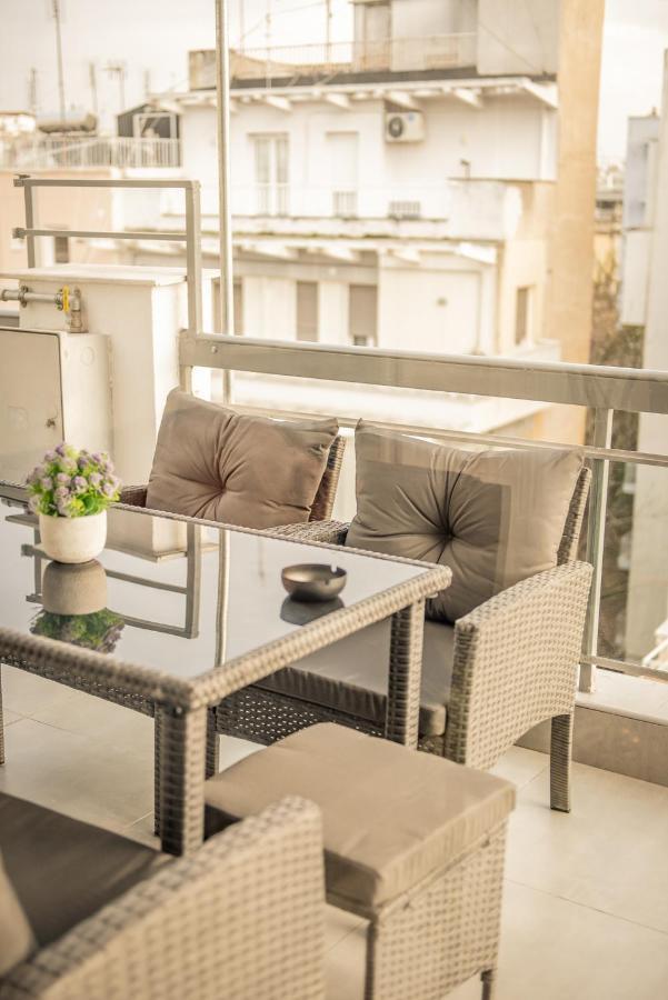 Apollo'S Apartment On Radio City Midas Home Thessaloníki Eksteriør bilde